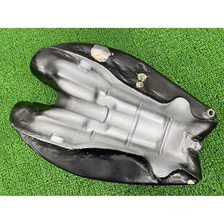 カワサキ Z1 タンク 黒 純正 中古 バイク 部品 Z-I ZII Z2 750RS カワサキ Z1 タンク 黒 純正 中古 バイク 部品 Z-I ZII Z2 750RS