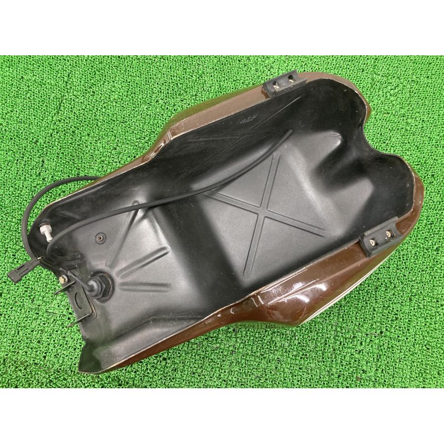 モンスター400 タンク ドゥカティ 純正 バイク 部品 キャブ車 カスタムペイント 穴あき無し カスタム素材に 車検 Genuine 【中古】 76 モンスター400 タンク ドゥカティ 純正 中古 バイク 部品 キャブ車