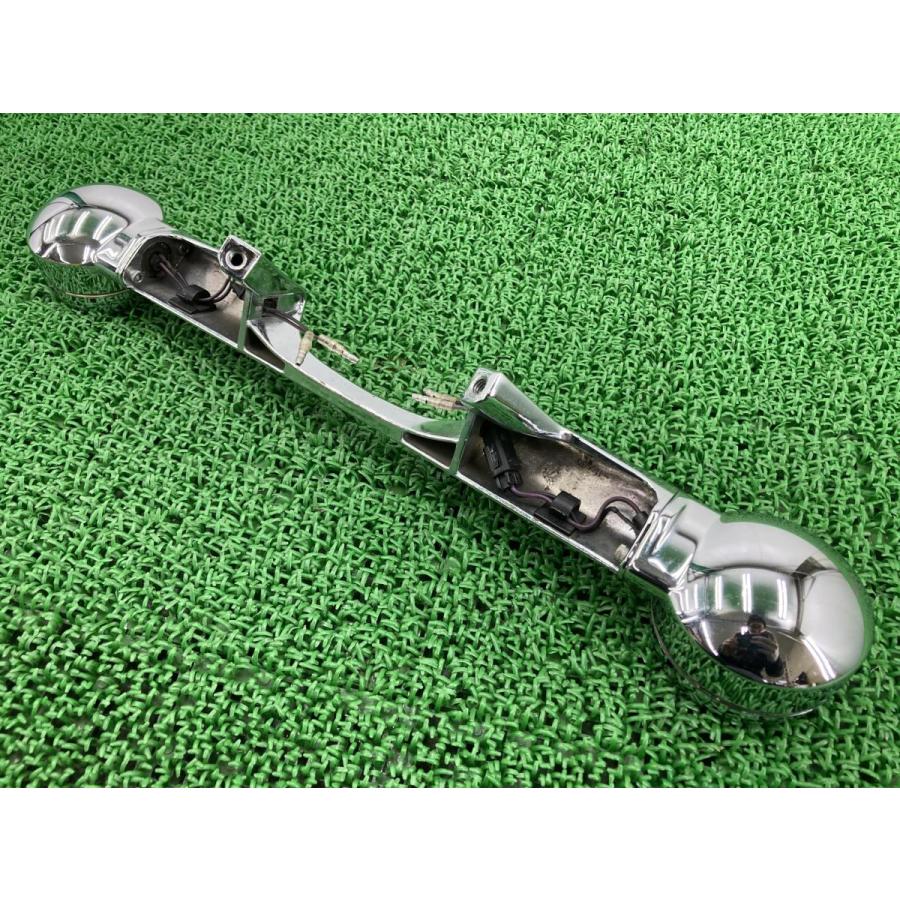 FLSTC1450 リアウインカー 68145-98 ハーレー 純正 クリアレンズ オプショントリム付き コケキズ無し 割れ欠け無し 【中古】 28 FLSTC1450 リアウインカー 68145-98 ハーレー 純正 中古 クリアレンズ