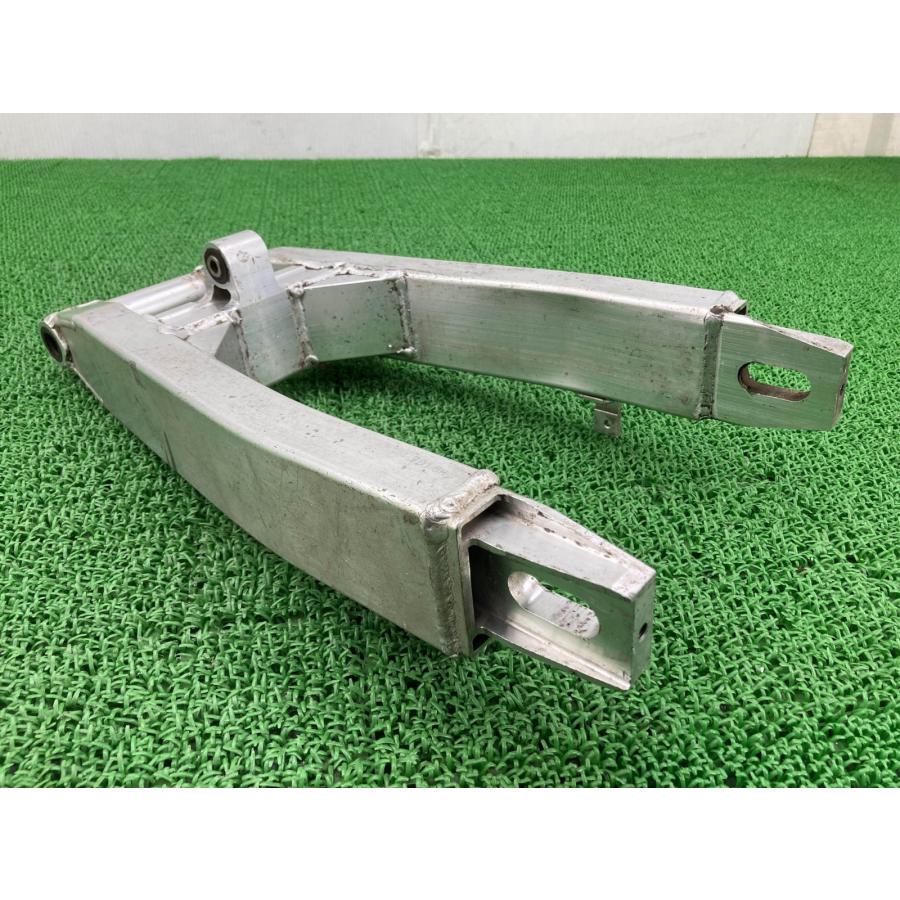 NSR250RSP スイングアーム ホンダ 純正 中古 バイク 部品 MC18 ロスマンズ 修復素材やバフ掛け素材に 車検 Genuine Uw