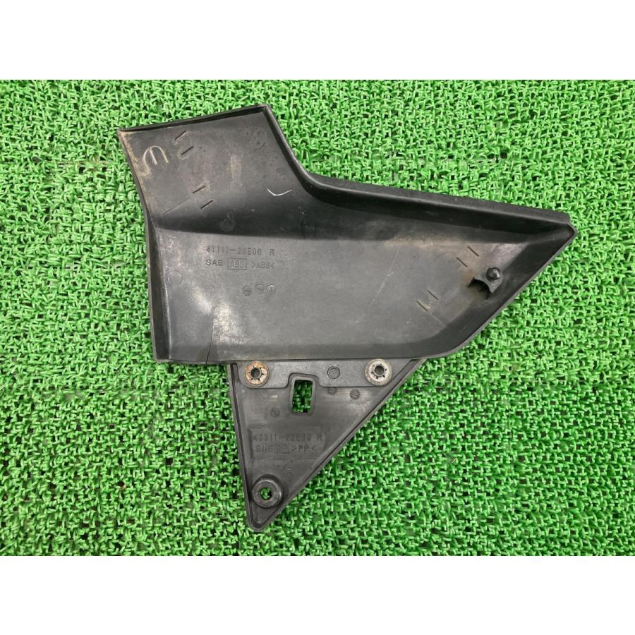 GSX400インパルス サイドカバー 右 黒 47111-23E00 スズキ 純正 中古 