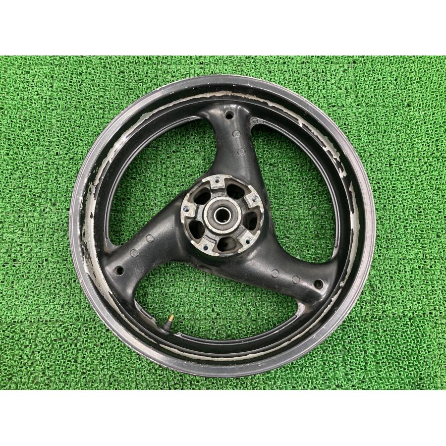 RF400R リアホイール 黒 BJW スズキ 純正 バイク 部品 GK78A コケキズ無し 歪み無し 修復素材やペイント素材に 【中古】 21 スズキ（SUZUKI） RF400R リアホイール 黒 BJW 純正 中古 バイク 部品
