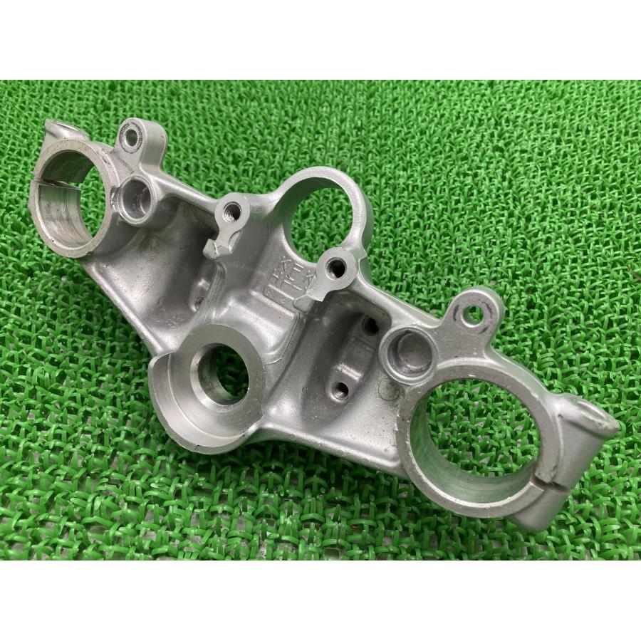 VTR250 トップブリッジ KFK ホンダ 純正 中古 バイク 部品 MC33 曲がり無し 割れ欠け無し 修復素材に 車検 Genuine : 22203559 : ティーエスパーツ - 通販 - Yahoo!ショッピング VTR250 トップブリッジ KFK ホンダ 純正 中古 バイク 部品 MC33 曲がり無し 割れ欠け無し 修復素材に 車検 Genuine : 22203559 : ティーエスパーツ - 通販 - Yahoo!ショッピング
