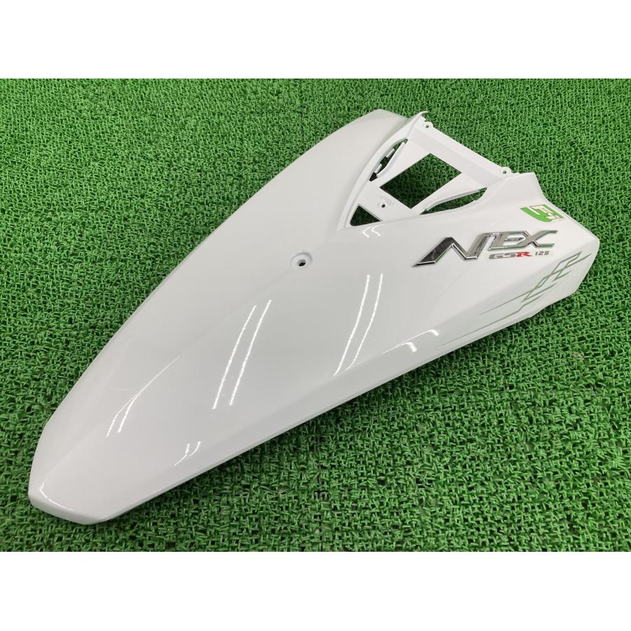 GSR125NEX フロントカバー 白 48111-09H00 スズキ 純正 新品 バイク 部品 未使用 UT125 フロントレッグシールド 割れ欠け無し 39 スズキ（SUZUKI） GSR125NEX フロントカバー 白 48111-09H00 純正 新品