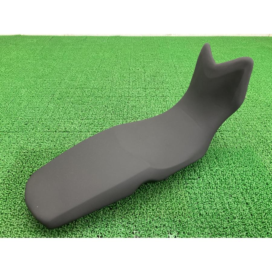 F700GS シート 5253 7697694  純正 バイク 部品 WB10B0602HZ586*** F800GS F650GS 破れ無し そのまま使える 【中古】 47 F700GS シート 5253 7697694 BMW 純正 中古 バイク 部品