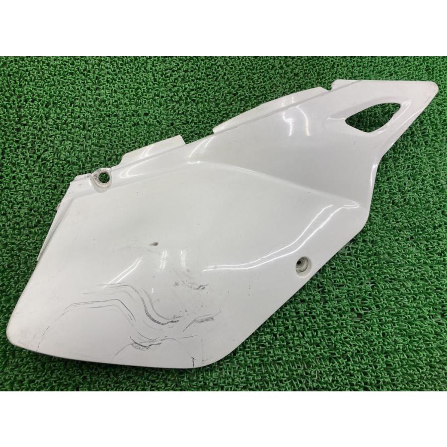 DR-Z400S サイドカバー 右 白 スズキ 純正 中古 バイク 部品 SK43A SK44A DR-Z400SM KLX400にも 車検 Genuine 61