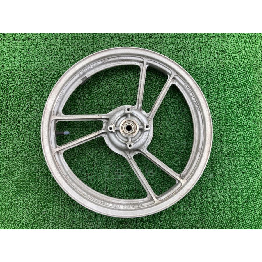 スズキ（SUZUKI） GSX-R400 リアホイール 純正 中古 バイク 部品 GK71B