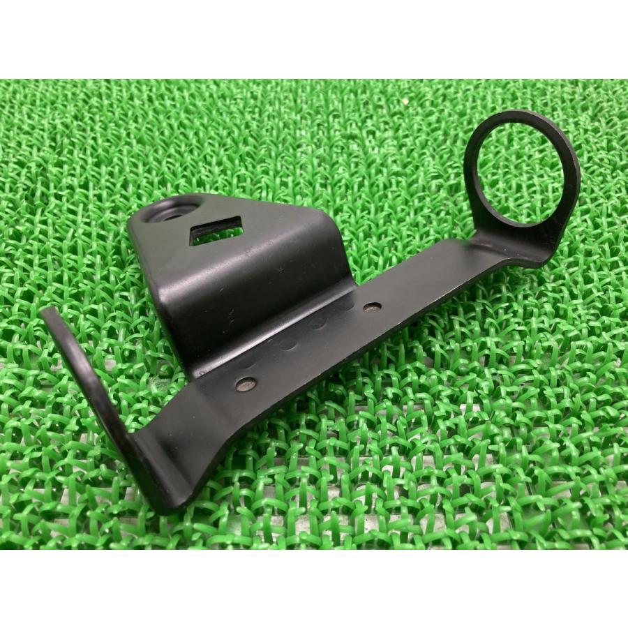 スズキ（SUZUKI） GSX250E ヘッドライトステー 片側 純正 中古 バイク