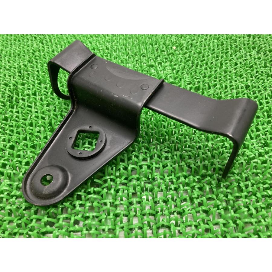 スズキ（SUZUKI） GSX250E ヘッドライトステー 片側 純正 中古 バイク