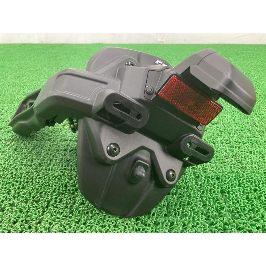 MT-09 リアフェンダー BS2-21629 ヤマハ 純正 バイク 部品 美品 RN34J コケキズ無し 割れ欠け無し 修復素材に 【中古】 41 ヤマハ発動機 MT-09 リアフェンダー BS2-21629 ヤマハ 純正 中古