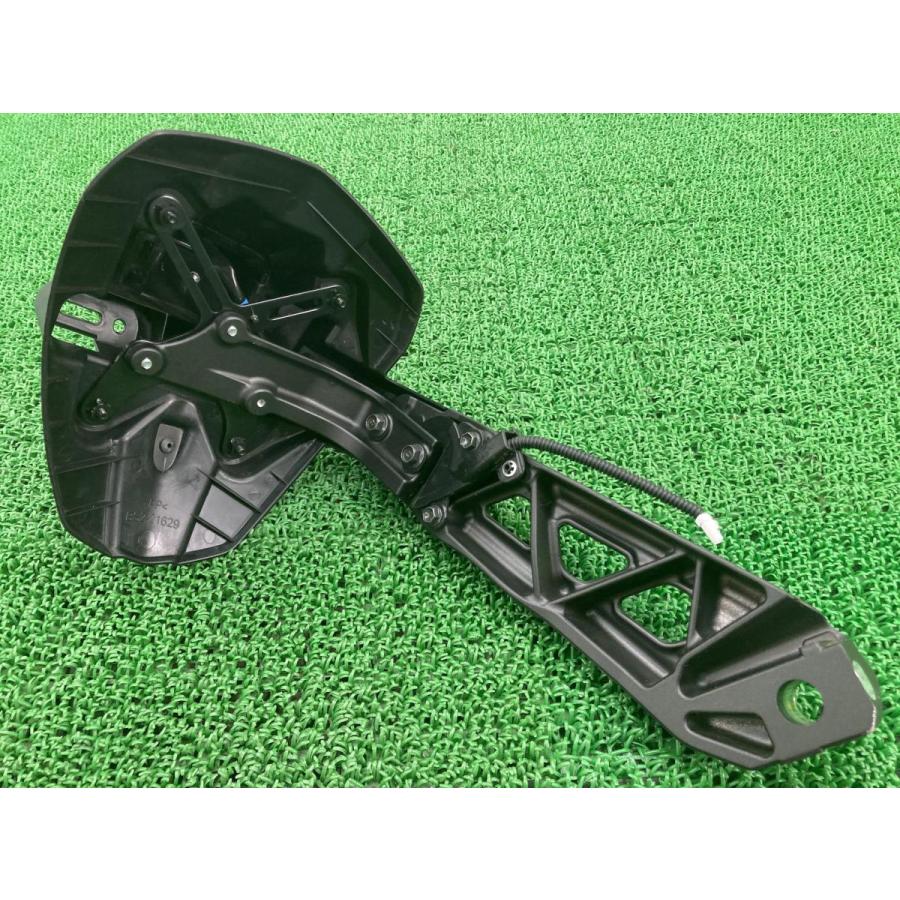 MT-09 リアフェンダー BS2-21629 ヤマハ 純正 バイク 部品 美品 RN34J コケキズ無し 割れ欠け無し 修復素材に 【中古】 41 ヤマハ発動機 MT-09 リアフェンダー BS2-21629 ヤマハ 純正 中古