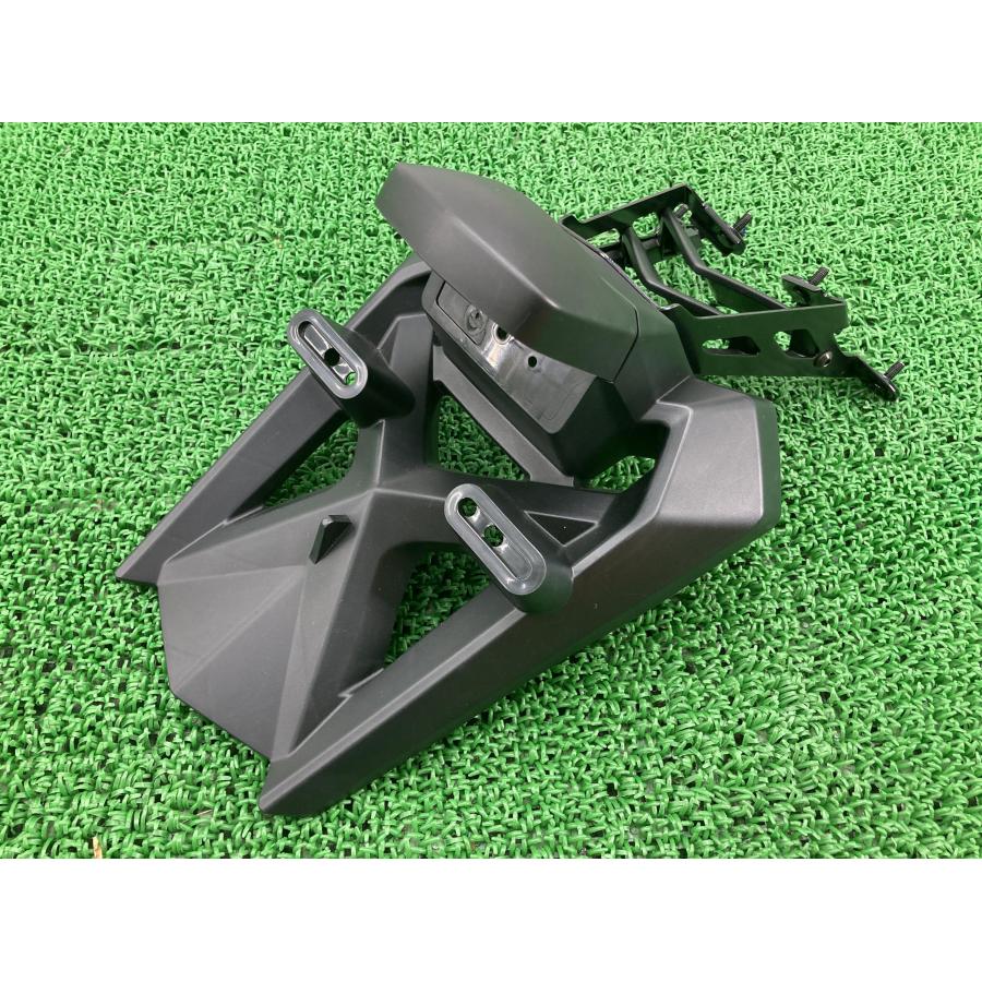 ヤマハ発動機 T-MAX リアフェンダー 59C-21629 ヤマハ 純正 中古