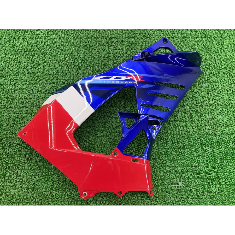 CBR1000RR-RSP サイドカウル 右 青/赤 64312-MKR-D100 ホンダ 純正 ファイヤーブレード ミドルカウル コケキズ無し 【中古】 26 ホンダ（HONDA） CBR1000RR-RSP サイドカウル 右 青/赤 64312-MKR-D100