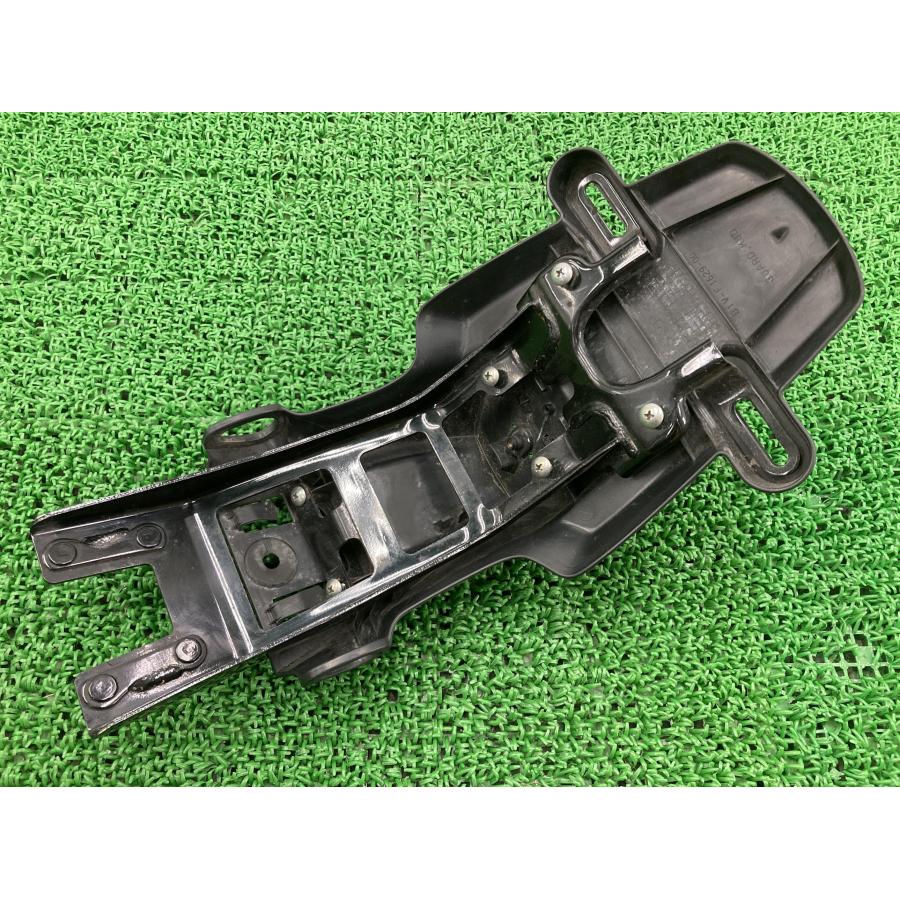 ヤマハ発動機 XSR155 リアフェンダー B1V-F1629-00 ヤマハ 純正 中古