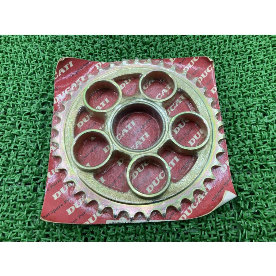 748 748SPS リアスプロケット 在庫有 即納 ドゥカティ 純正 新品