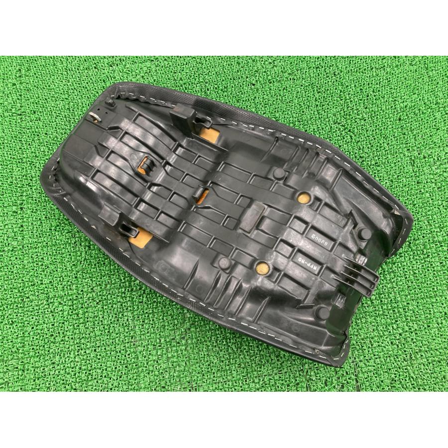 ホンダ CB1300SF 純正 ノーマルシート SC54 新車外し品 ホンダ CB1300SF シート MEJ 純正 中古 バイク 部品 SC54 中期