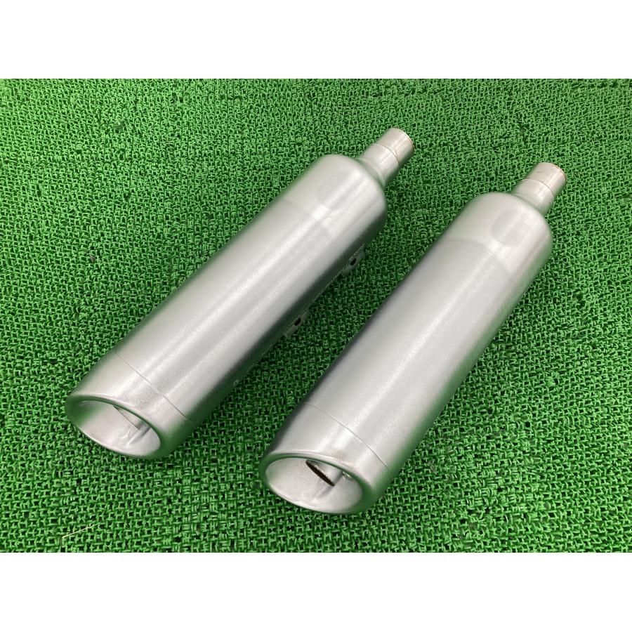 FXFB1750 サイレンサーマフラー 64900720 ハーレー 純正 バイク 部品 ソフテイル ファットボブ コケキズ無し 品薄 【中古】 55 FXFB1750 サイレンサーマフラー 64900720 ハーレー 純正 中古 バイク