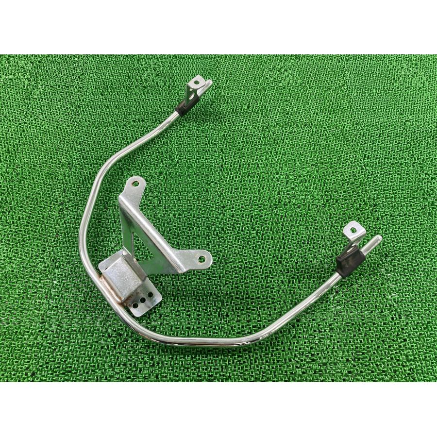 マジェスティ グラブバー 社外 中古 バイク 部品 SG03J タンデムバー グラブバー 曲がり無し 69の画像
