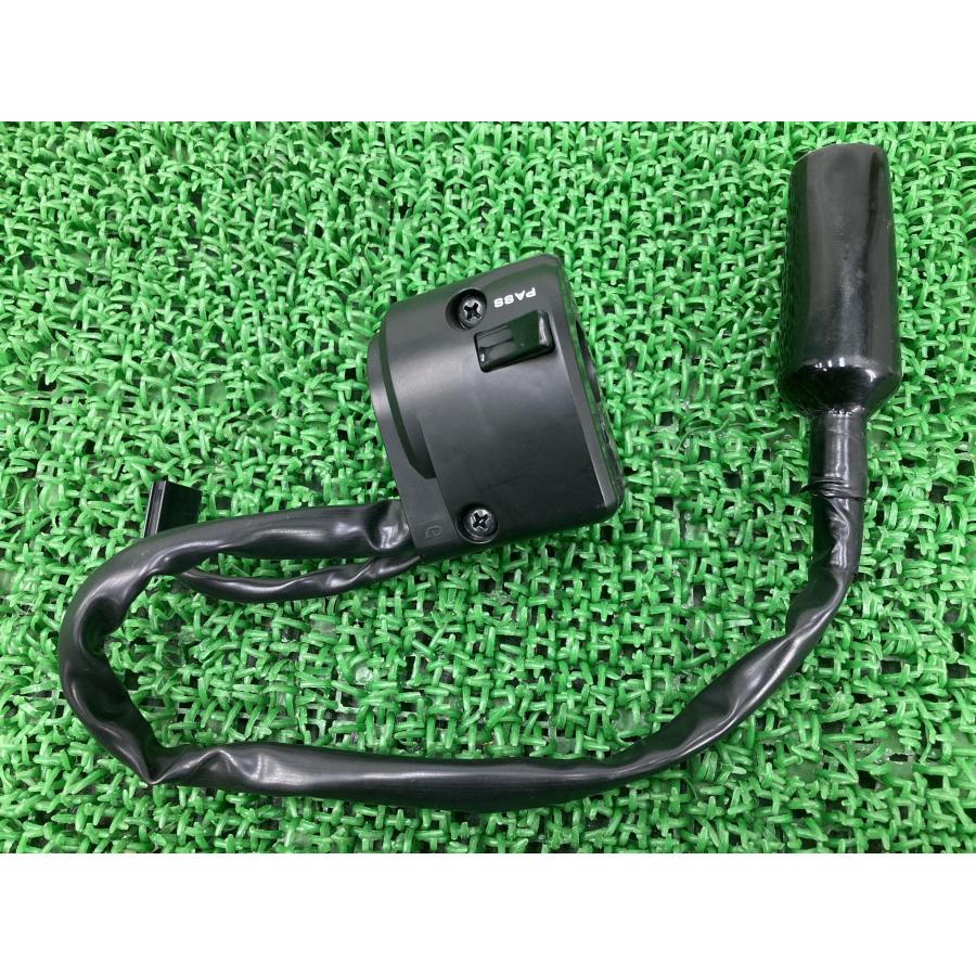 Z250SL ハンドルスイッチ 左 カワサキ 純正 バイク 部品 美品 BR250E BR250F 割れ欠け無し 断線無し そのまま使える 【中古】 49 カワサキ（Kawasaki） Z250SL ハンドルスイッチ 左 純正 中古 バイク