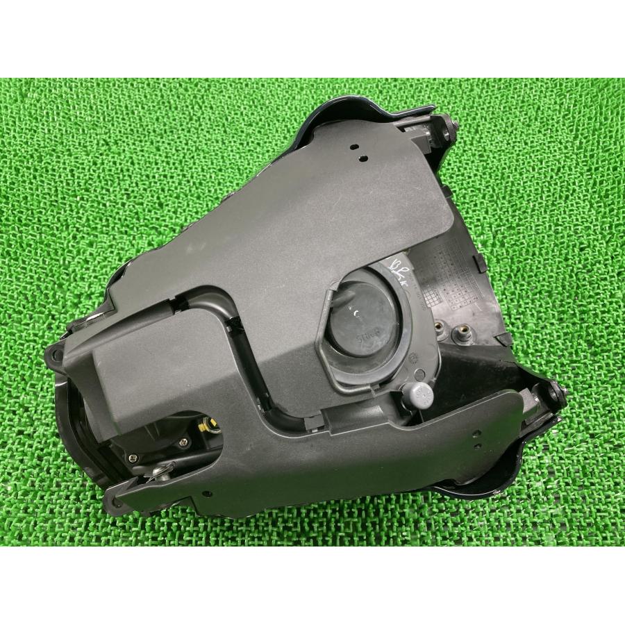 390デューク ヘッドライト 901.14.001.000 KTM 純正 バイク 部品 フロントマスク コケキズ無し 割れ欠け無し 綺麗 【中古】 35 390デューク ヘッドライト 901.14.001.000 KTM 純正 中古 バイク 部品
