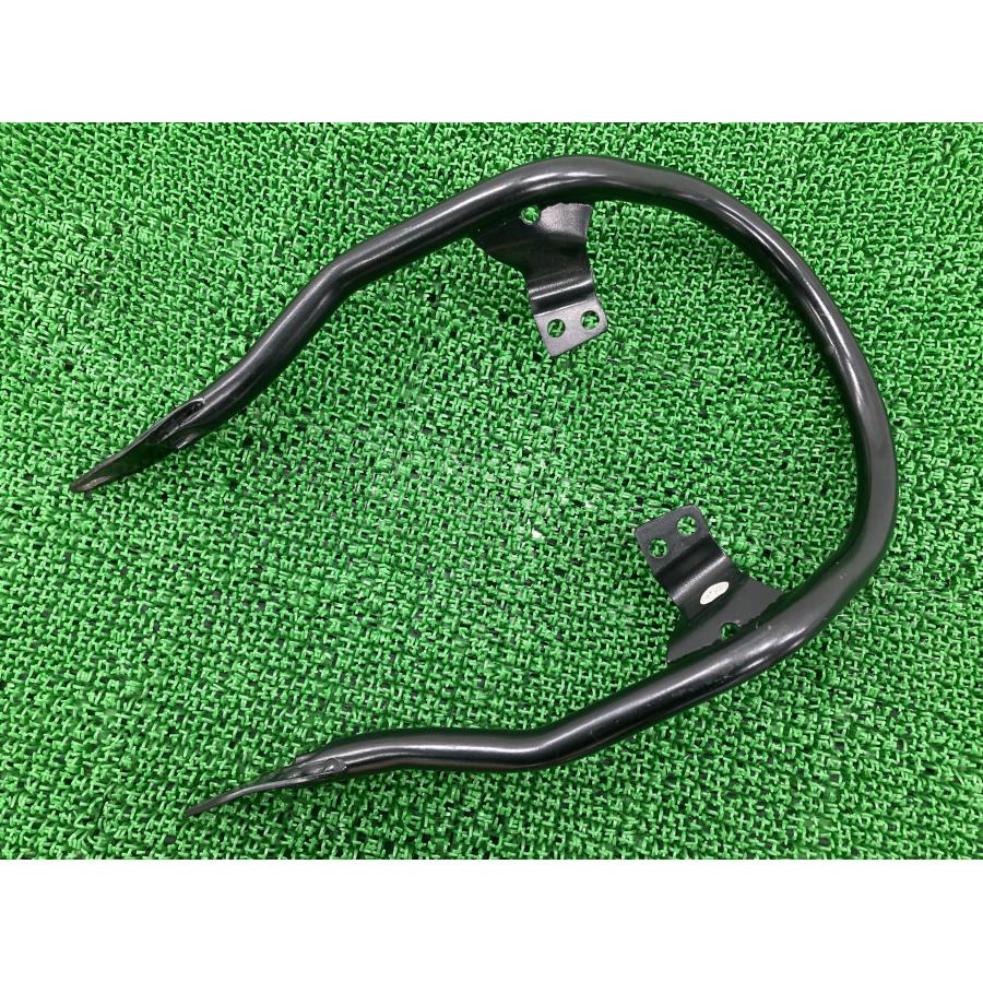 ボンネビルT100 グラブバー トライアンフ(TRIUMPH) 純正 中古 ボンネビルT100 グラブバー トライアンフ(TRIUMPH) 純正 中古