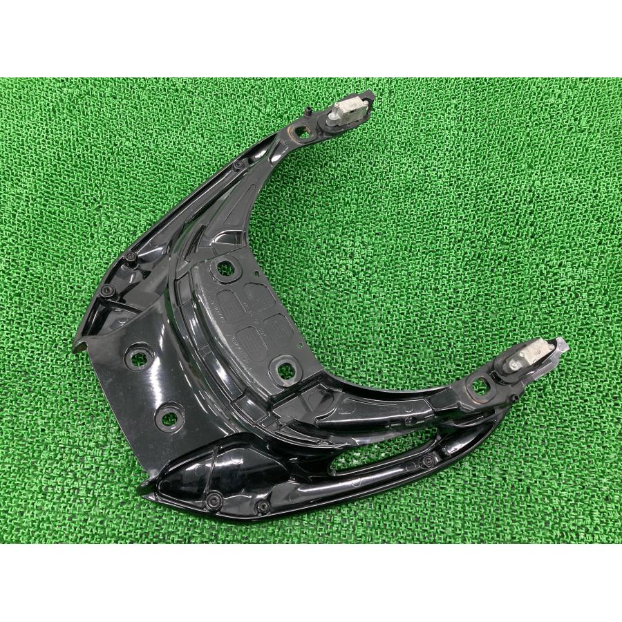 マジェスティ250 グラブバー 黒 4D9 ヤマハ 純正 バイク 部品 SG20J リアスポイラー 曲がり無し 品薄 希少品 車検 Genuine 【中古】 93 ヤマハ発動機 マジェスティ250 グラブバー 黒 4D9 ヤマハ 純正 中古