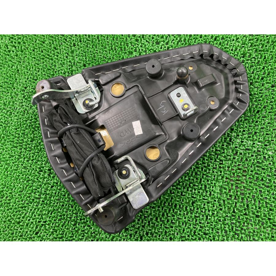 ヤマハ　YZF-R25　タンデムシート　シート　工具付き　1WD　中古品 ヤマハ発動機 YZF-R25 タンデムシート 1WD ヤマハ 純正 中古 バイク