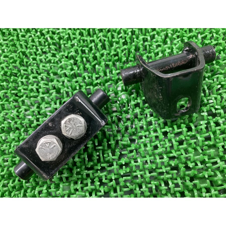 ソフテイル フューエルタンクマウンティングブラケット 上下 ハーレー 純正 エボ FLSTC FLSTF 84～99年式 アッパー 【中古】 38 ソフテイル フューエルタンクマウンティングブラケット 上下 ハーレー