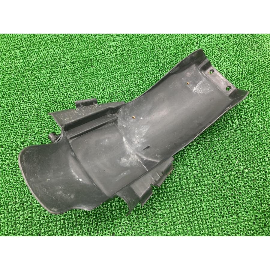 CB750F インナーリアフェンダー ホンダ 純正 バイク 部品 RC04 当時物 ツールボックス 割れ欠け無し 品薄 希少品 【中古】 33 ホンダ（HONDA） CB750F インナーリアフェンダー 純正 中古 バイク