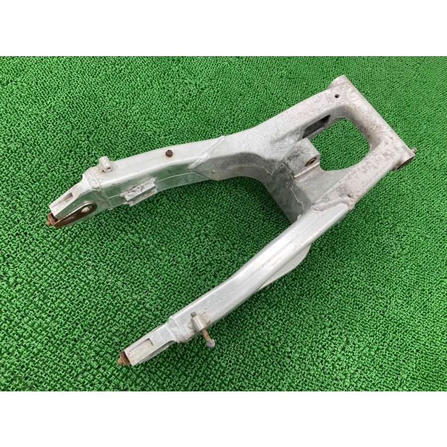 ホンダ（HONDA） NSR250R スイングアーム 純正 中古 バイク 部品 MC21