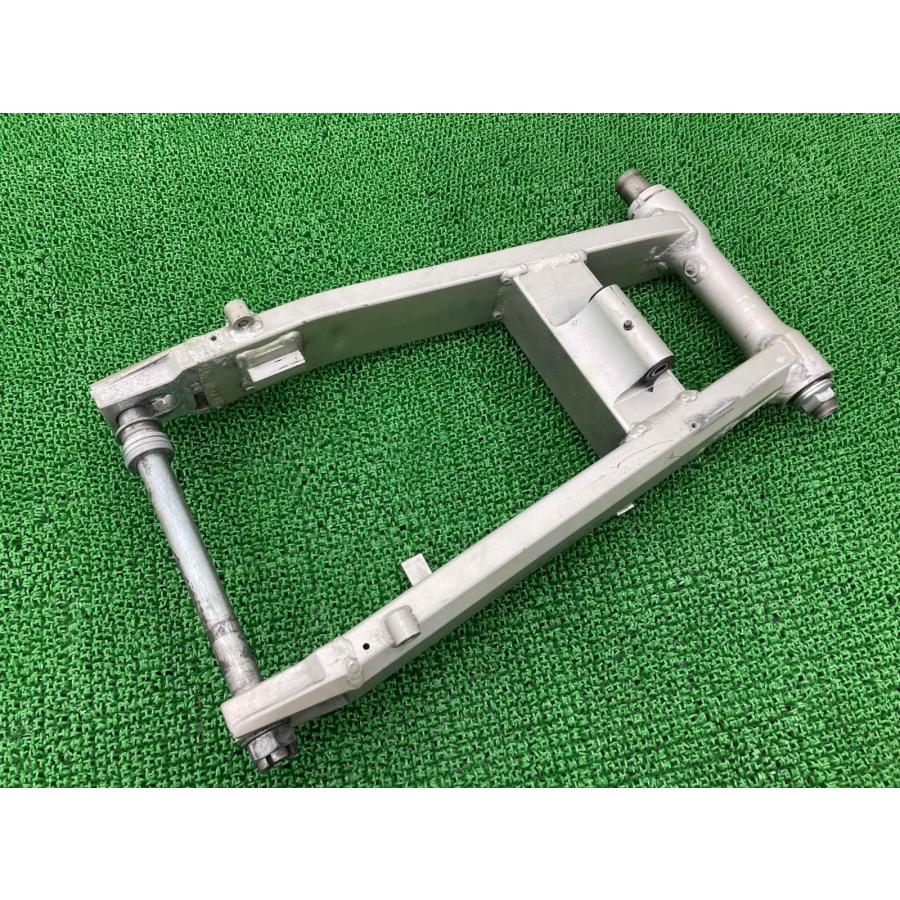 カワサキ（Kawasaki） ZX-9R スイングアーム 純正 中古 バイク 部品