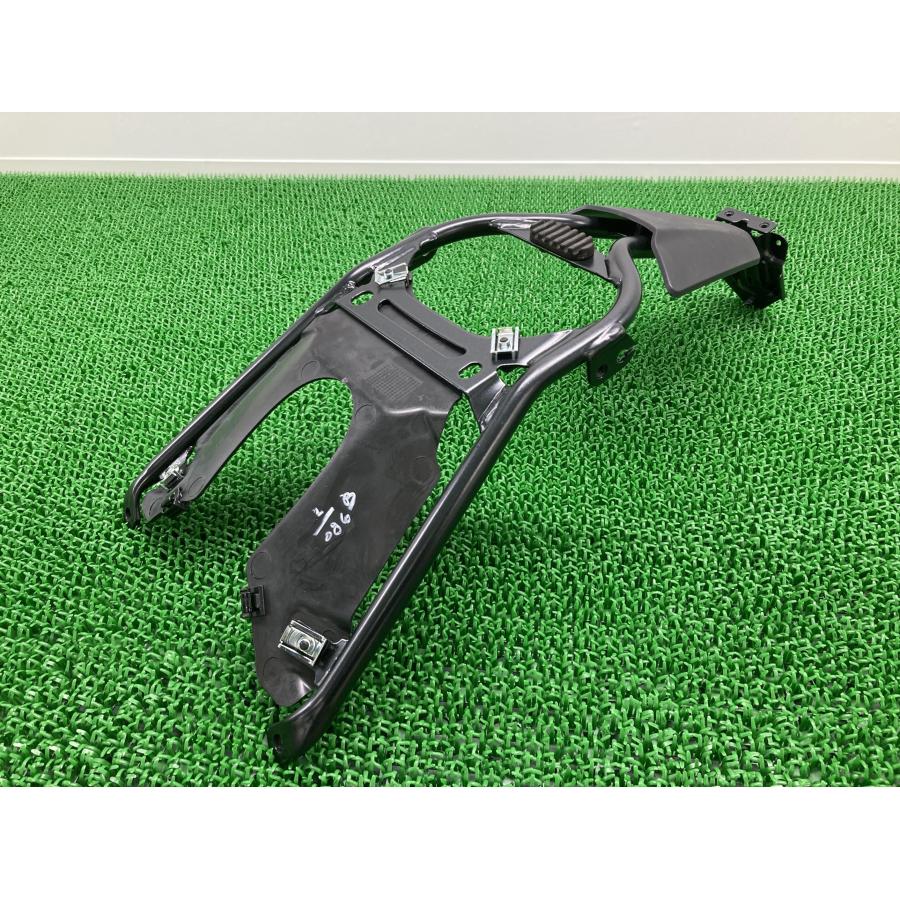スクランブラーSIXTY2 リアフェンダーステー ドゥカティ 純正 中古 