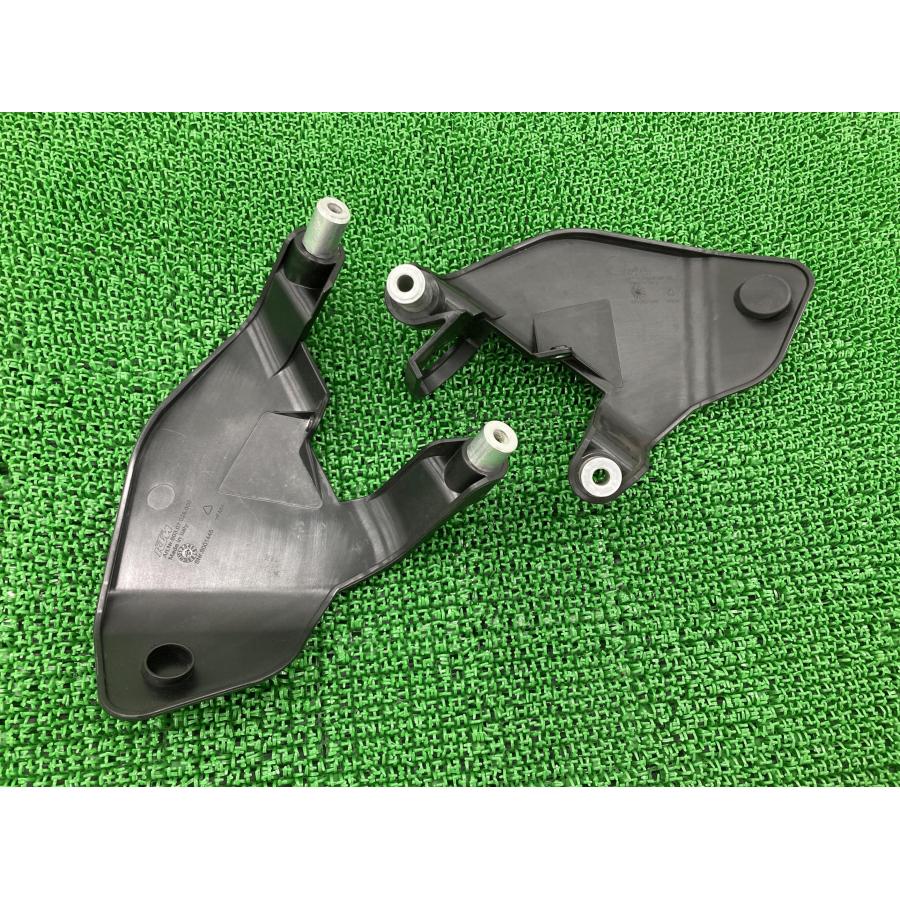 1190アドベンチャー タンクプロテクター 黒 603.07.027.000/603.07.028.000 KTM 純正 割れ欠け無し 1090アドベンチャー 【中古】 45 1190アドベンチャー タンクプロテクター 黒 603.07.027.000/603.07