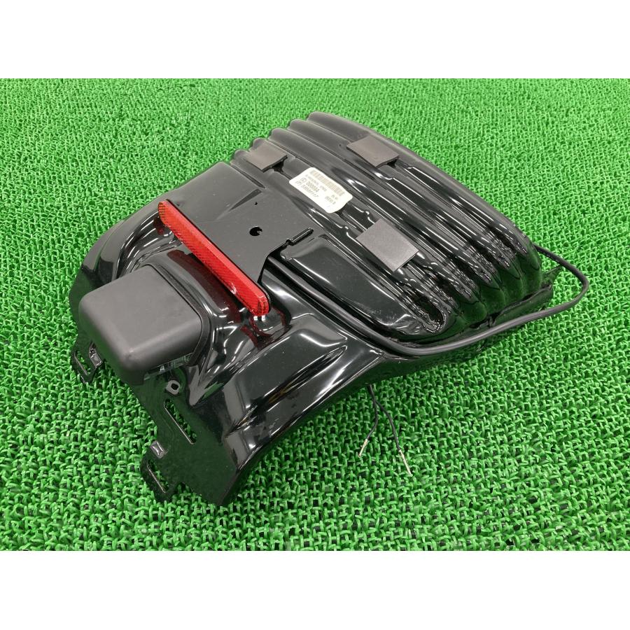 ハーレーダビッドソン　リアフェンダーHarley　純正 59500117 FXSB1690 リアフェンダー 59500117 ハーレー 純正 中古 バイク 部品
