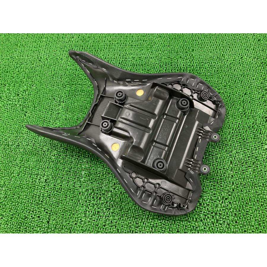 ヤマハ発動機 MT-07 シート B4C-00S ヤマハ 純正 中古 バイク ヤマハ発動機 MT-07 シート B4C-00S ヤマハ 純正 中古 バイク