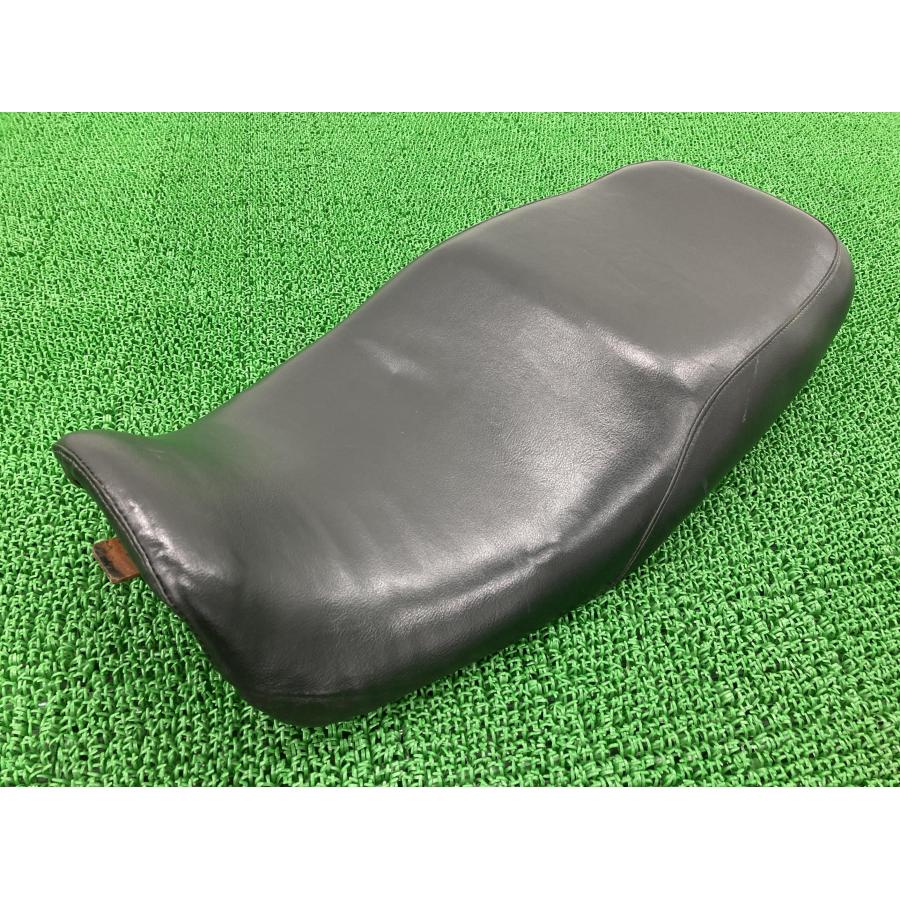 ZRX1100 シート 社外 バイク 部品 1999年式外し ZRT10C-029*** ZRX1200 ZRX1200R ZRX1200S 張り替えベースに 【中古】 57 ZRX1100 シート 社外 中古 バイク 部品 1999年式外し ZRT10C-029