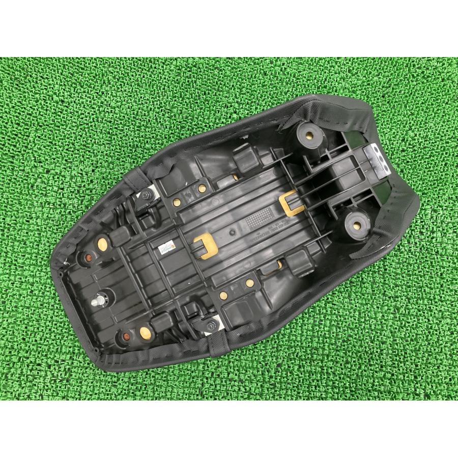 ホンダ（HONDA） グロム シート K26 純正 中古 バイク 部品 JC61 GROM
