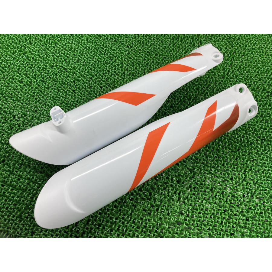 125SX フロントフォークガード 左右 白 777.01.092.100/777.01.093.000