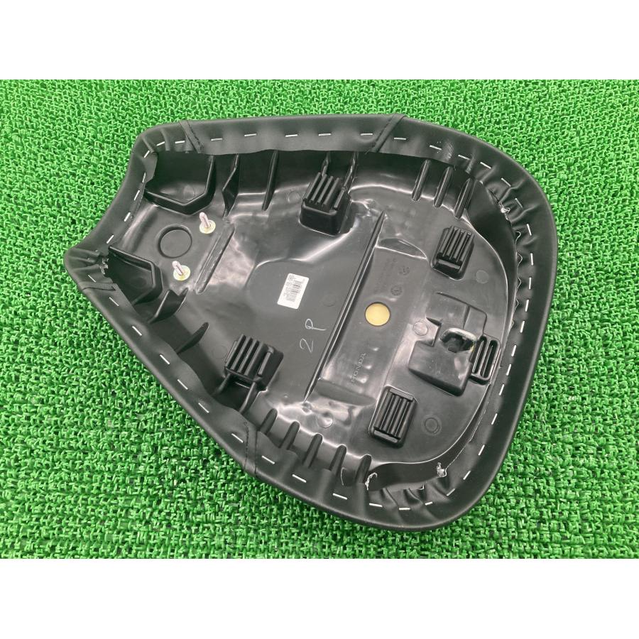 CT125ハンターカブ シート K76 ホンダ 純正 バイク 部品 JA55 極上 ハイクオリティ 破れ無し 品薄 車検 Genuine 【中古】 76 ホンダ（HONDA） CT125ハンターカブ シート K76 純正 中古 バイク 部品