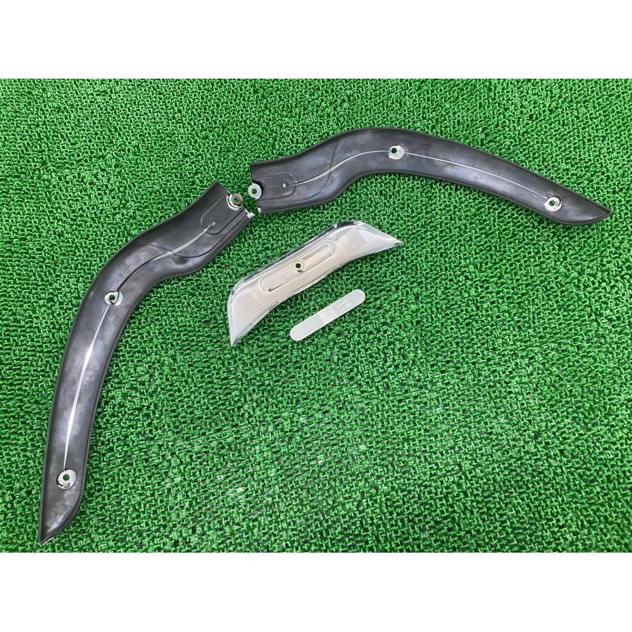 FLTR1580 スクリーントリム ハーレー 純正 ウインドシールドトリム コンディション良好 割れ欠け無し 品薄 希少品 【中古】 86 FLTR1580 スクリーントリム ハーレー 純正 中古 バイク 部品 ウインド