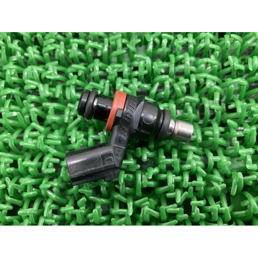 250SX フューエルインジェクター KTM 純正 バイク 部品 350 450 16-20年 割れ欠け無し 品薄 希少品 車検 Genuine 【中古】 56 250SX フューエルインジェクター KTM 純正 中古 バイク 部品 350 450
