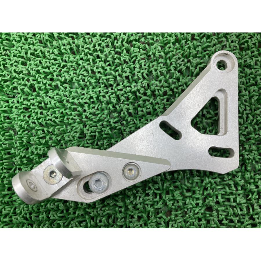 WR'S製ゼファー1100 タンデムステッププレート 右 社外 中古 バイク