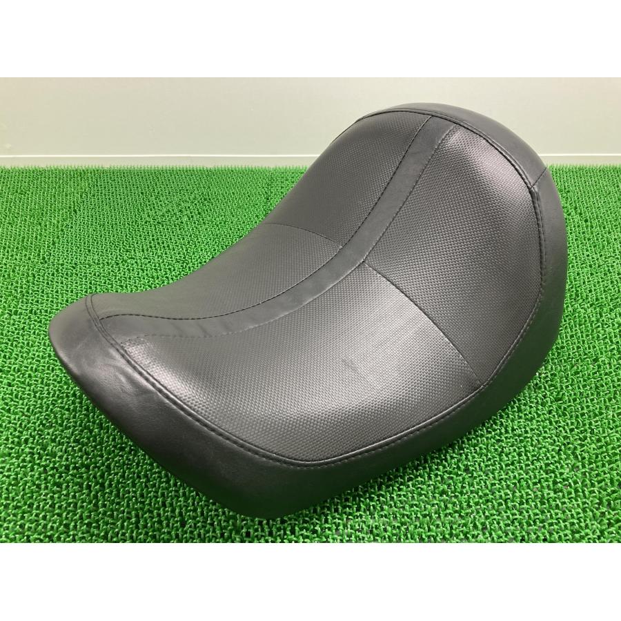 VRSCD1130 フロントシート 22969 ハーレー 純正 バイク 部品 V-ROD ナイトロッド メインシート コンディション良好 【中古】 47 VRSCD1130 フロントシート 22969 ハーレー 純正 中古 バイク 部品 V
