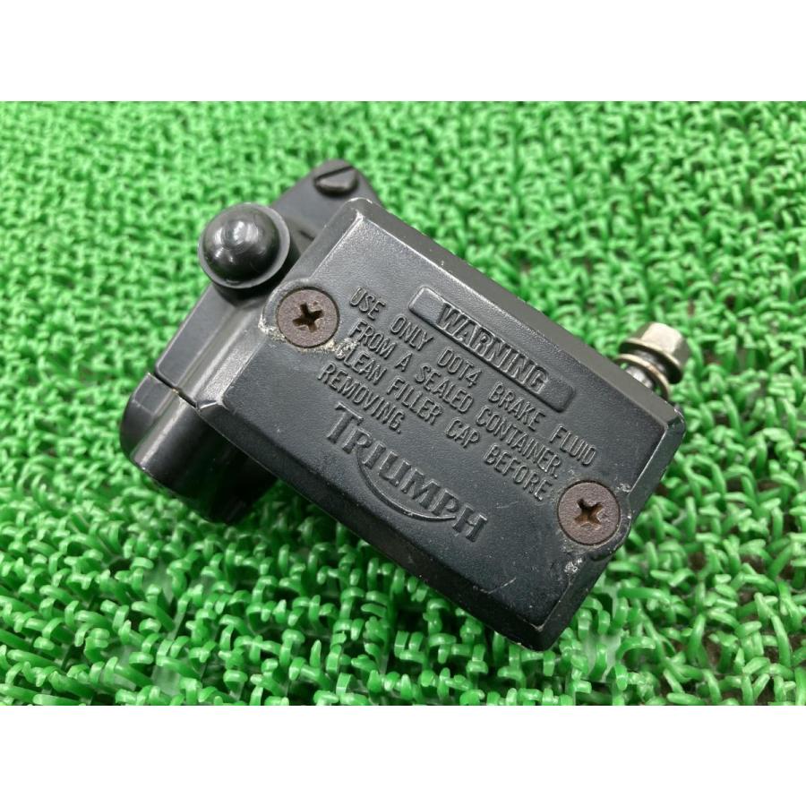 スプリント900 クラッチマスター トライアンフ(TRIUMPH) 純正 トライアンフ SPRINT900 割れ欠け無し 品薄 希少品 【中古】 32 スプリント900 クラッチマスター トライアンフ(TRIUMPH) 純正 中古