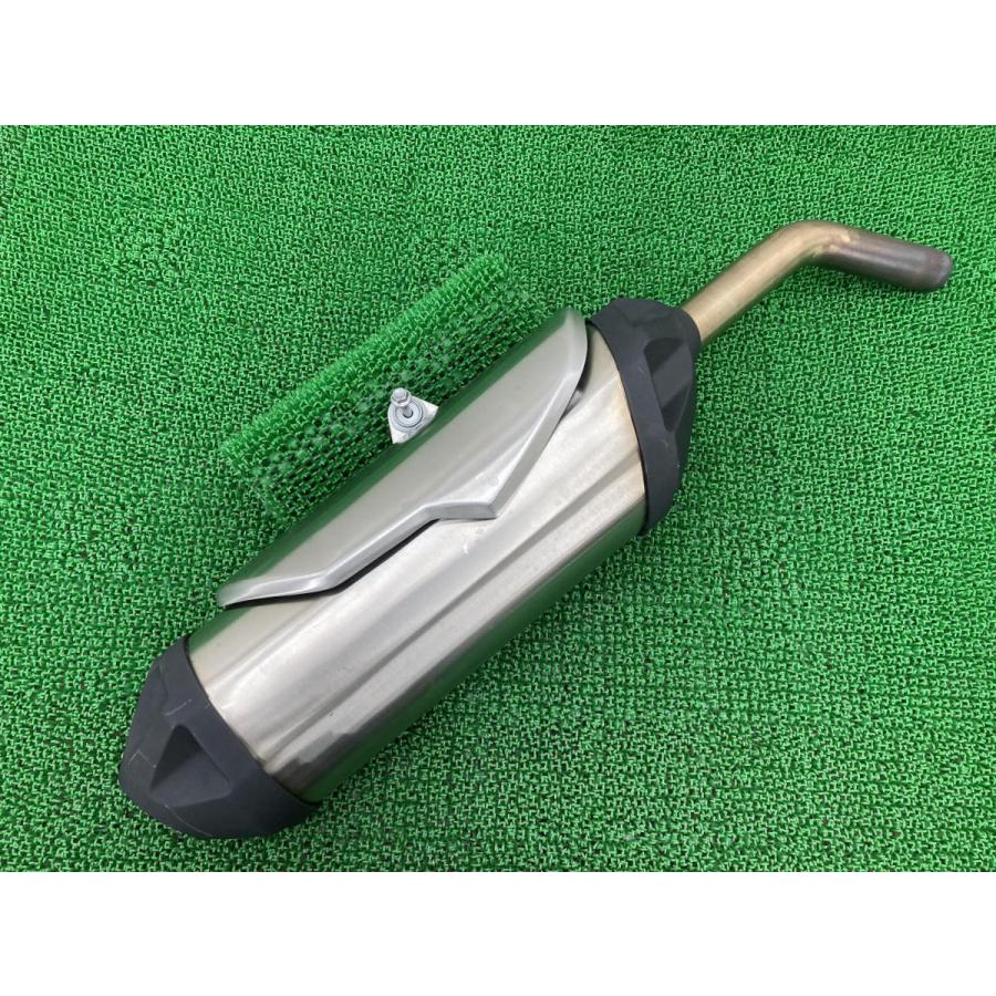 タイガー800 サイレンサーマフラー 2205040 トライアンフ(TRIUMPH) 純正 トライアンフ TIGER800 コンディション良好 【中古】 11 タイガー800 サイレンサーマフラー 2205040 トライアンフ(TRIUMPH