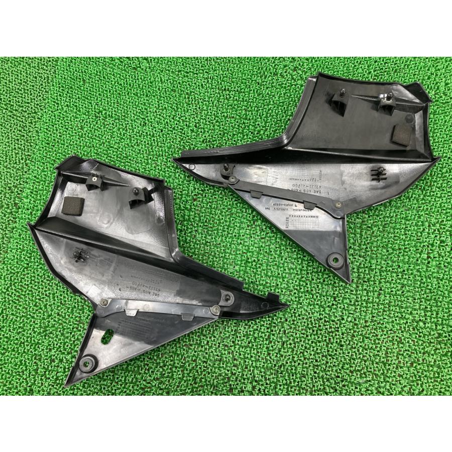 スズキ（SUZUKI） GSX1400 サイドカバー 左右 黒 42F0 純正 中古