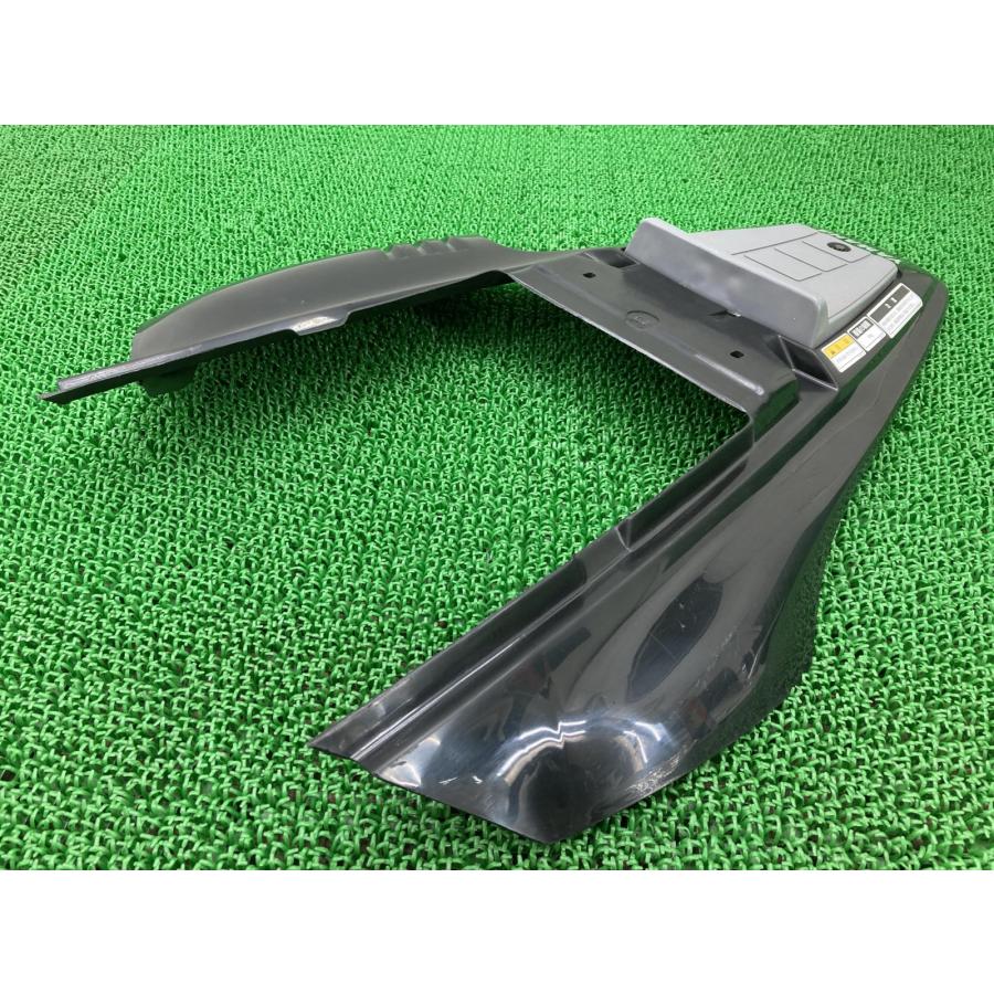 ヤマハTW200 サイドカバー テールカウル 初期モデル 割れ無し YAMAHA（ヤマハ） TW200 テールカウル 黒 純正 中古 バイク 部品 DG07J