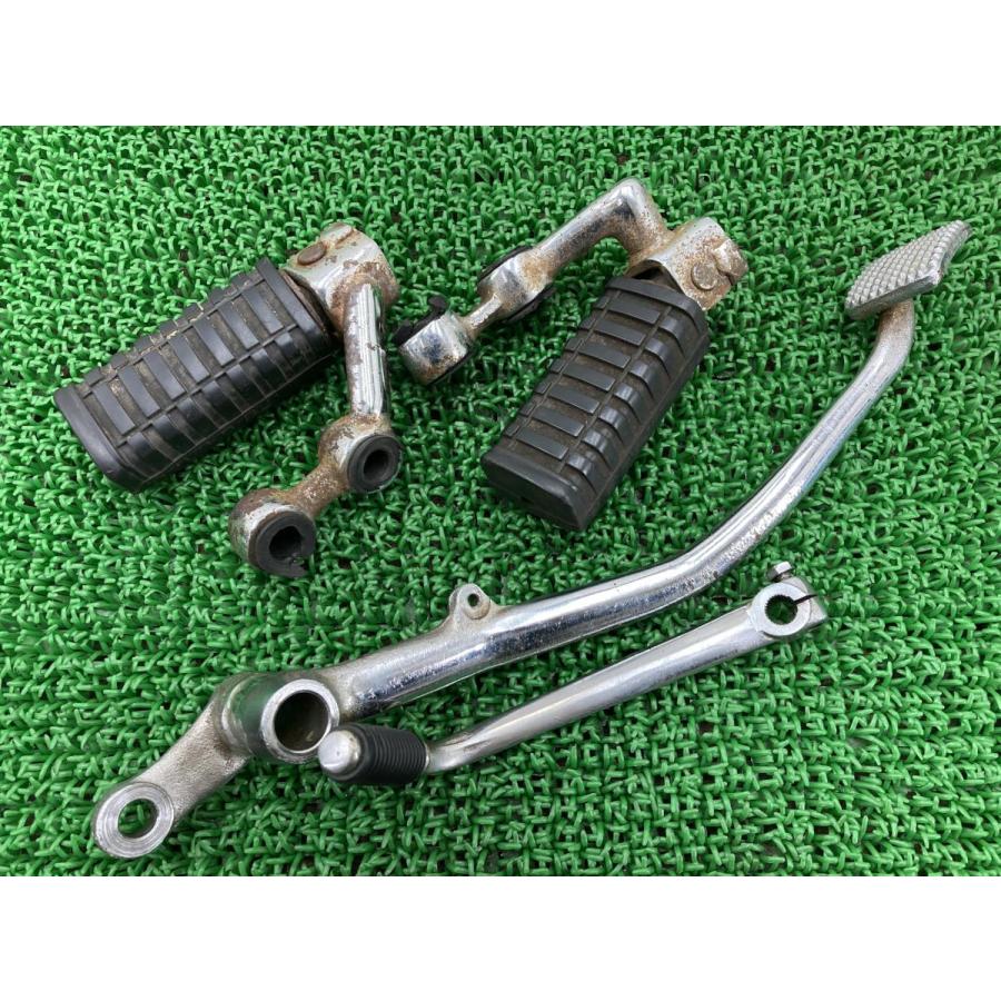 カワサキ（Kawasaki） Z1000MKII ステップ 左右 純正 中古 バイク 部品