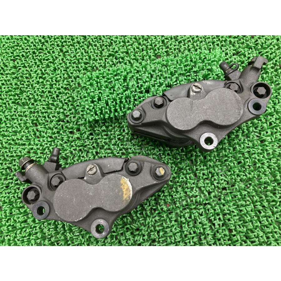 ホンダ（HONDA） VFR400R フロントブレーキキャリパー 左右 純正 中古