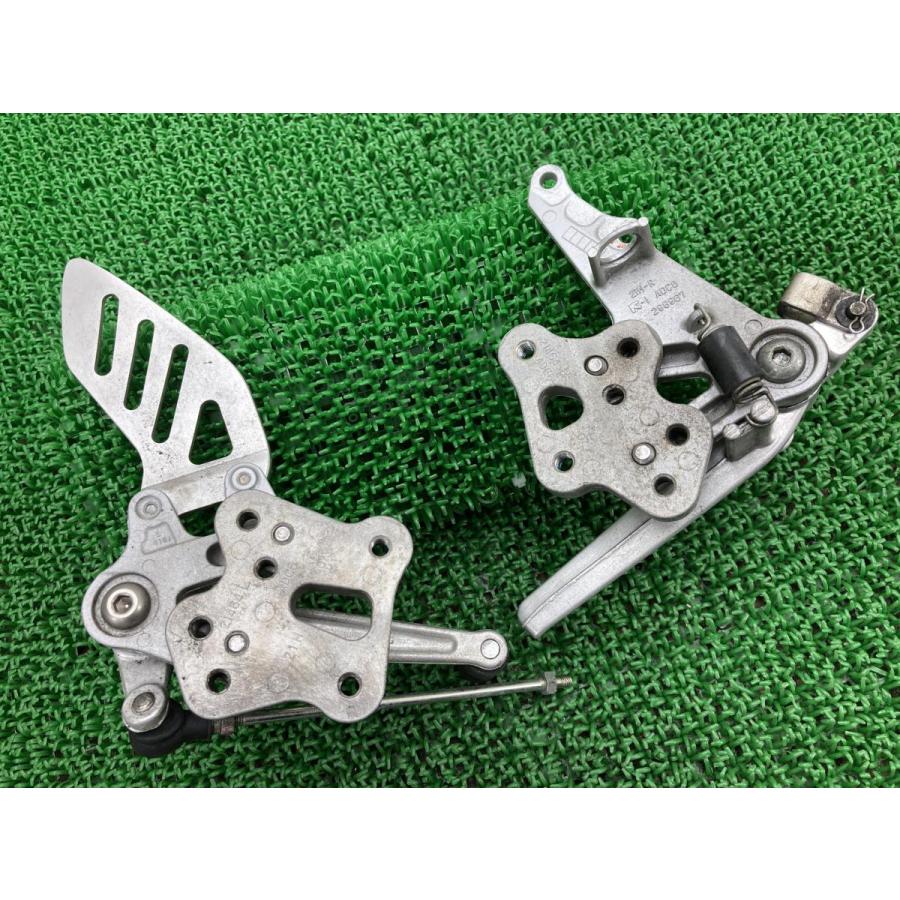 スズキ（SUZUKI） GSX-R1000 ステップ 左右 21H/41G 純正 中古 バイク